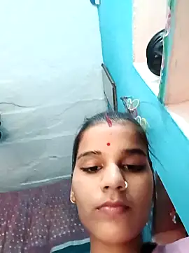 Raveena0990 online show from May 30, 2026, 9:48 am