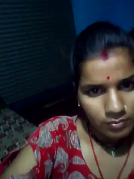 Raveena0990 online show from May 20, 2026, 2:47 pm