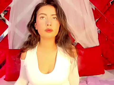 chrisstin foxx  online show from April 1, 2026, 3:41 am