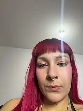 Snapshot of Amelie-RedHoney chatting on June 15, 2026, 12:12 am Amelie-RedHoney online show from June 15, 2026, 12:12 am