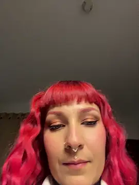 Snapshot of Amelie-RedHoney chatting on July 28, 2026, 11:04 pm Amelie-RedHoney online show from July 28, 2026, 11:04 pm