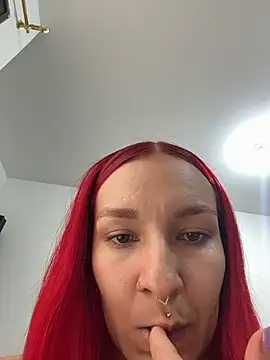 Snapshot of Amelie-RedHoney chatting on April 6, 2026, 7:15 pm Amelie-RedHoney online show from April 6, 2026, 7:15 pm