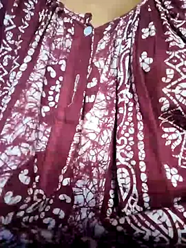 Snapshot of itz-priya chatting on April 6, 2026, 2:18 am itz-priya online show from April 6, 2026, 2:18 am