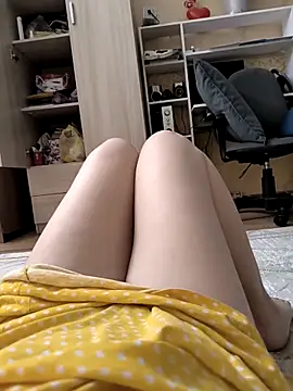  Yourpussy  online show from April 16, 2026, 3:35 pm