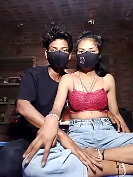 COUPLE-HOTS online show from March 31, 2026, 4:03 am