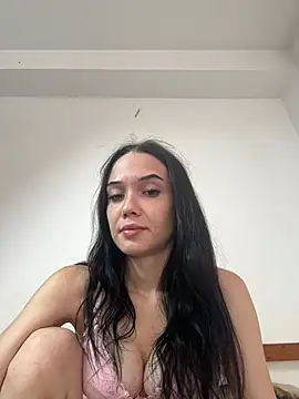 Snapshot of icedrosemarye chatting on July 10, 2026, 2:28 pm icedrosemarye online show from July 10, 2026, 2:28 pm