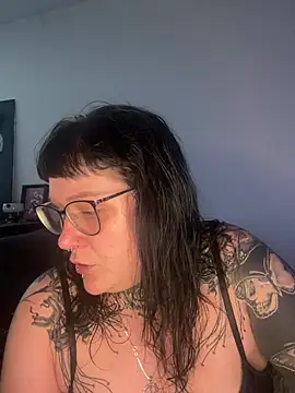 InkMaleficent online show from May 4, 2026, 3:26 pm