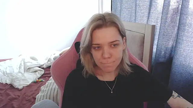 TenderChloe online show from May 30, 2026, 9:37 am