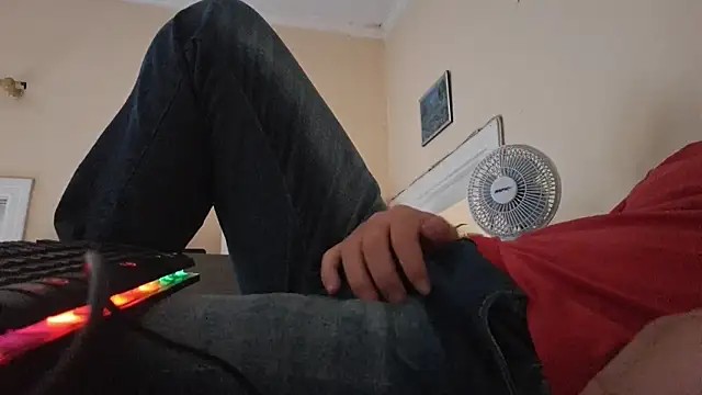 Sueliton2 online show from April 6, 2026, 8:21 pm