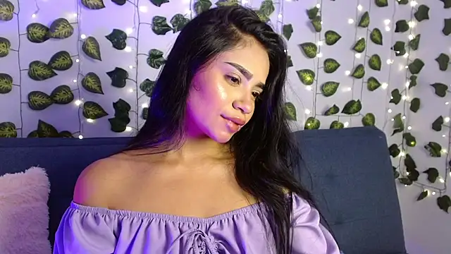 angie boo1 online show from April 10, 2026, 10:17 pm