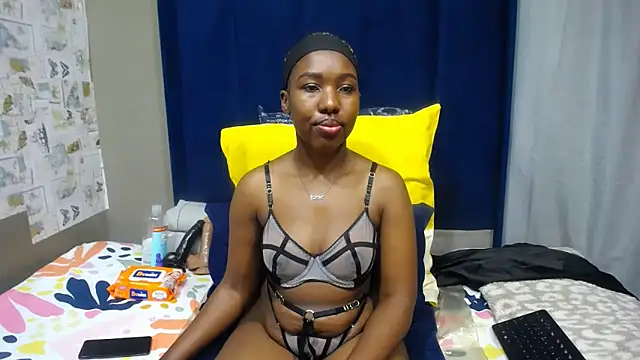 Candylips22 online show from May 30, 2026, 8:58 pm