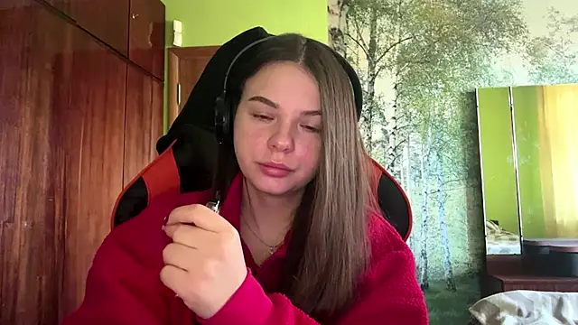 ThedaStrevell online show from April 14, 2026, 9:03 am