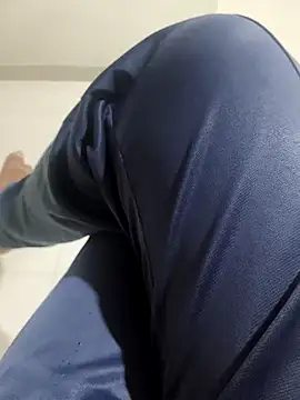 B S0051 online show from April 24, 2026, 3:03 pm