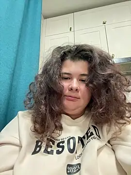 curly elise online show from April 1, 2026, 10:18 pm