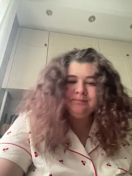 curly elise online show from April 21, 2026, 10:44 am