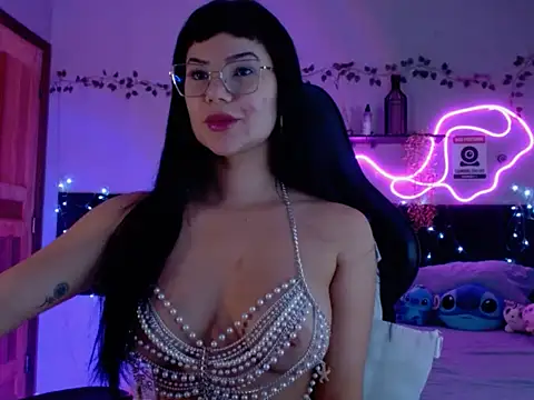 brunettebr online show from April 16, 2026, 8:26 am