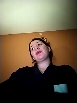 sweetie  annieeeee online show from April 20, 2026, 5:32 am