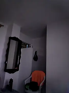 Marianatrans01 online show from April 18, 2026, 7:11 am