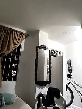 Marianatrans01 online show from April 9, 2026, 6:52 am