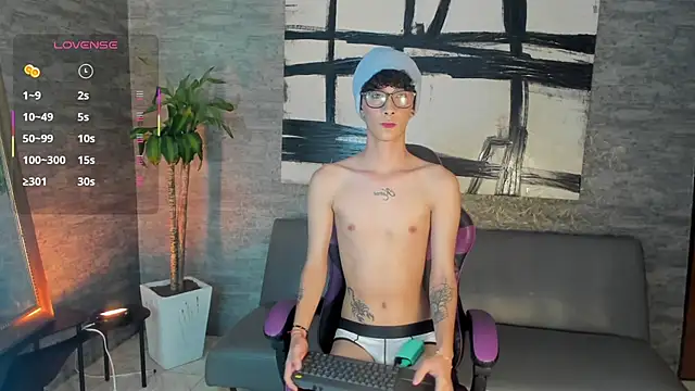 Thomzeus online show from April 4, 2026, 11:50 am