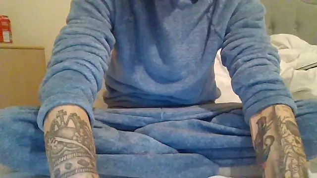 Snapshot of feetlovrr94 chatting on April 10, 2026, 11:12 pm feetlovrr94 online show from April 10, 2026, 11:12 pm