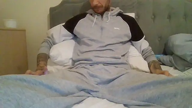 Snapshot of feetlovrr94 chatting on April 13, 2026, 10:25 pm feetlovrr94 online show from April 13, 2026, 10:25 pm