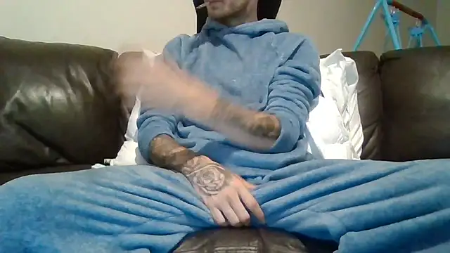 feetlovrr94 online show from May 23, 2026, 11:26 pm