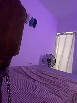 Snapshot of Valerials chatting on April 13, 2026, 7:07 pm Valerials online show from April 13, 2026, 7:07 pm