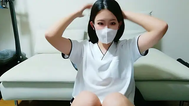 Snapshot of maya_chan_desu chatting on April 1, 2026, 8:15 am maya chan desu online show from April 1, 2026, 8:15 am