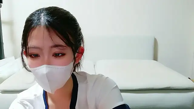 Snapshot of maya_chan_desu chatting on April 10, 2026, 3:35 am maya chan desu online show from April 10, 2026, 3:35 am