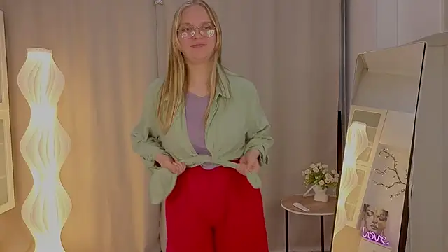 AlicaCohill online show from April 3, 2026, 7:09 pm