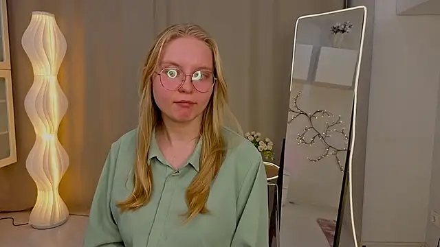 AlicaCohill online show from March 31, 2026, 7:16 pm