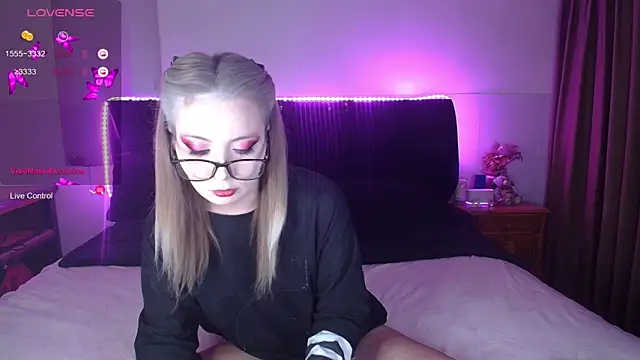 Snapshot of ammyska chatting on April 10, 2026, 9:11 pm ammyska online show from April 10, 2026, 9:11 pm