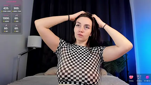 Domirelle online show from March 26, 2026, 4:11 am