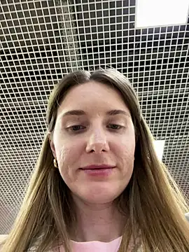 FReyja 44 online show from April 4, 2026, 11:28 am