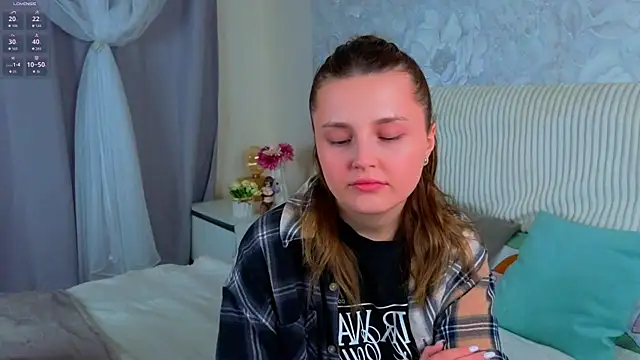 LorriMonz online show from July 11, 2026, 1:50 am