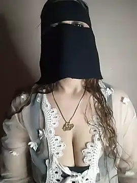 Yasmin Oh online show from June 17, 2026, 9:36 pm