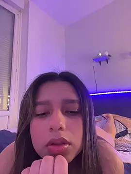 Lusty Lunaa online show from March 30, 2026, 7:10 am