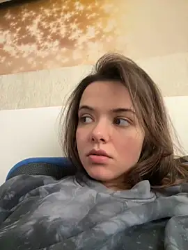 Snapshot of AForbiddenFlower chatting on April 1, 2026, 9:43 am AForbiddenFlower online show from April 1, 2026, 9:43 am