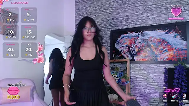 Snapshot of eyes_moonn chatting on June 20, 2026, 12:32 pm eyes moonn online show from June 20, 2026, 12:32 pm