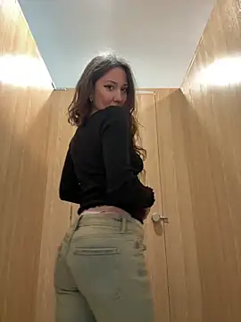 Snapshot of SaintSquirt chatting on May 23, 2026, 10:25 am SaintSquirt online show from May 23, 2026, 10:25 am