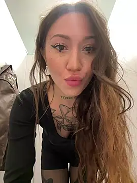 Snapshot of SaintSquirt chatting on May 28, 2026, 11:38 am SaintSquirt online show from May 28, 2026, 11:38 am