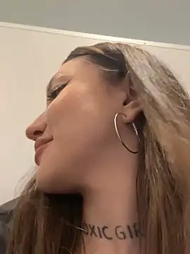 SaintSquirt online show from March 25, 2026, 11:42 am