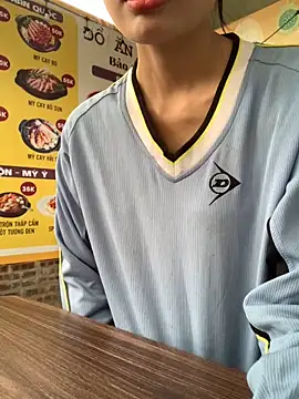 Sapphire-zz online show from April 19, 2026, 2:56 am