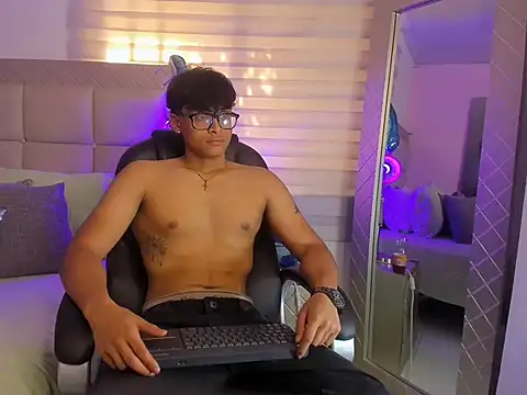 mathias oberlin online show from April 14, 2026, 7:19 pm