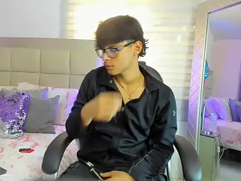 mathias oberlin online show from April 10, 2026, 8:16 pm