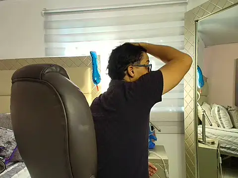 mathias oberlin online show from March 25, 2026, 7:35 pm