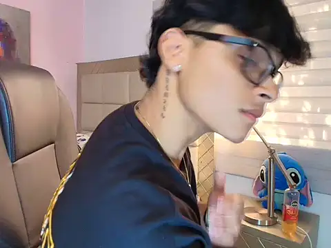 mathias oberlin online show from March 29, 2026, 7:48 pm