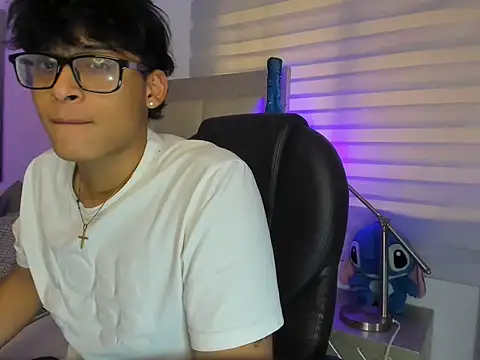 mathias oberlin online show from April 3, 2026, 7:42 pm