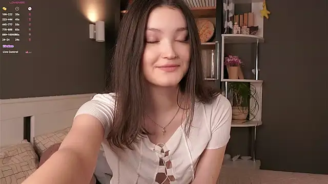 GussieGoold online show from April 14, 2026, 11:37 am